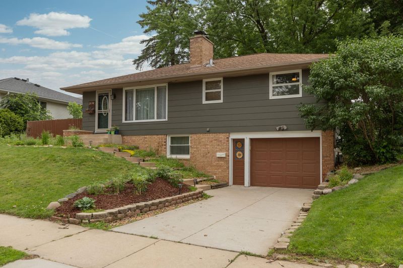 2830 17th Ave NW, Rochester, MN 55901