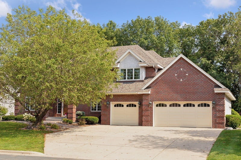 590 Watersedge Ter, Mendota Heights, MN 55120