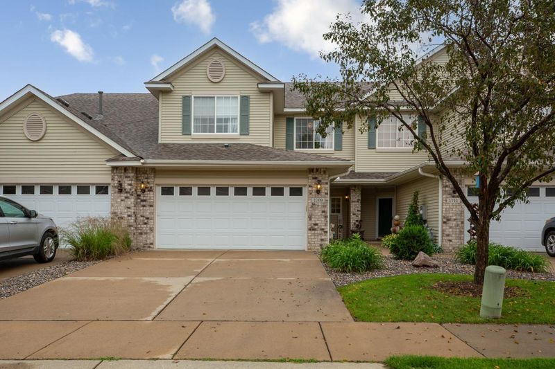 1709 Sunset Dr, Northfield, MN 55057