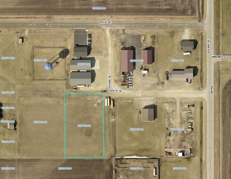301 10th St SE, Hayfield, MN 55940