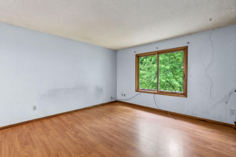 28198 Lamar Ave, Chisago City, MN 55013