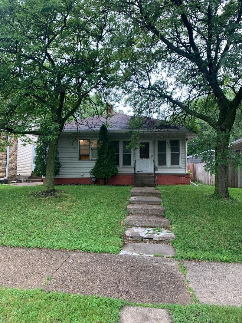 1111 Gorman Ave, West Saint Paul, MN 55118