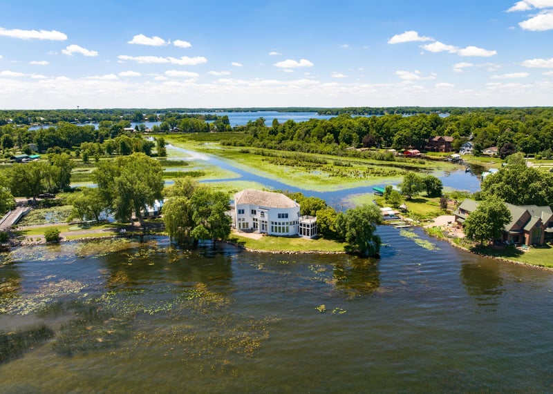 75 Fairhope Ave, Excelsior, MN 55331