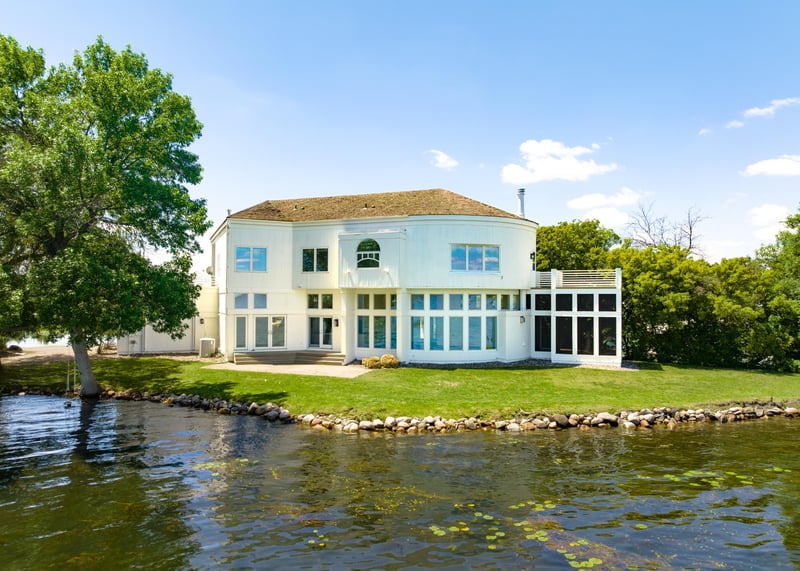 75 Fairhope Ave, Excelsior, MN 55331