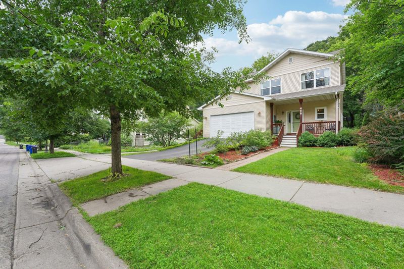 408 Belvidere St E, Saint Paul, MN 55107