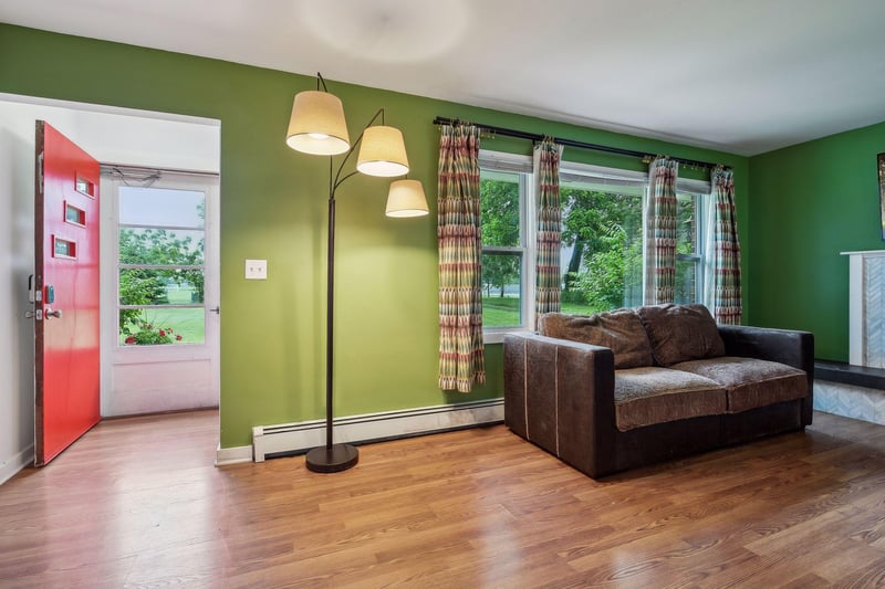 2240 Melody Hill Rd, Chanhassen, MN 55331