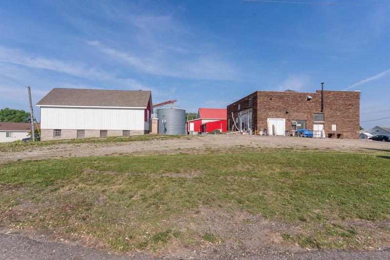 107 109 Summit St, Dalton, MN 56324