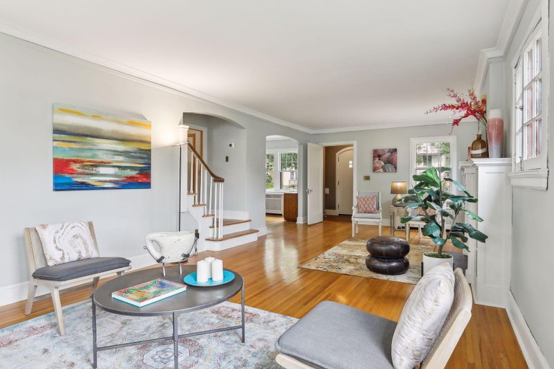 1834 Stanford Ave, Saint Paul, MN 55105
