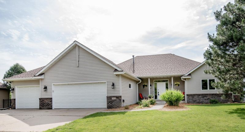 3715 Blackhawk Lake Ct, Eagan, MN 55122