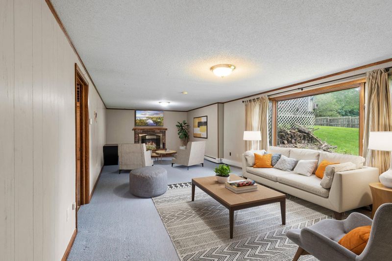 367 4th Ave NW, Forest Lake, MN 55025