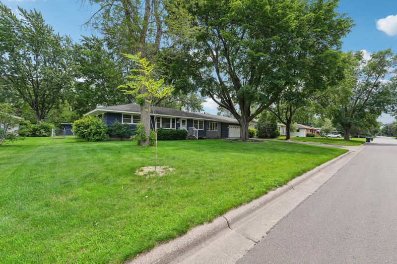 6532 Georgia Ave N, Brooklyn Park, MN 55428