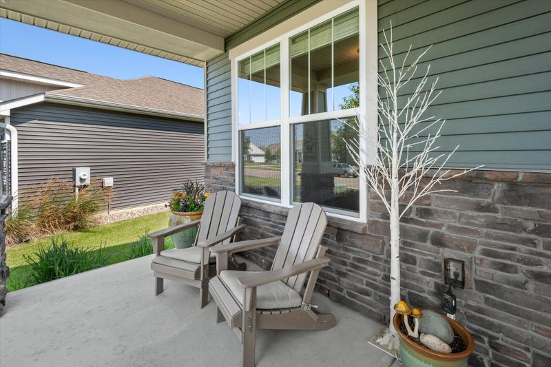 4779 Copper Cir, Woodbury, MN 55129