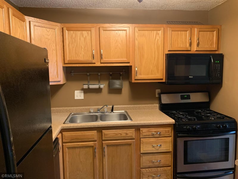 7212 72nd Ln N #214, Minneapolis, MN 55428