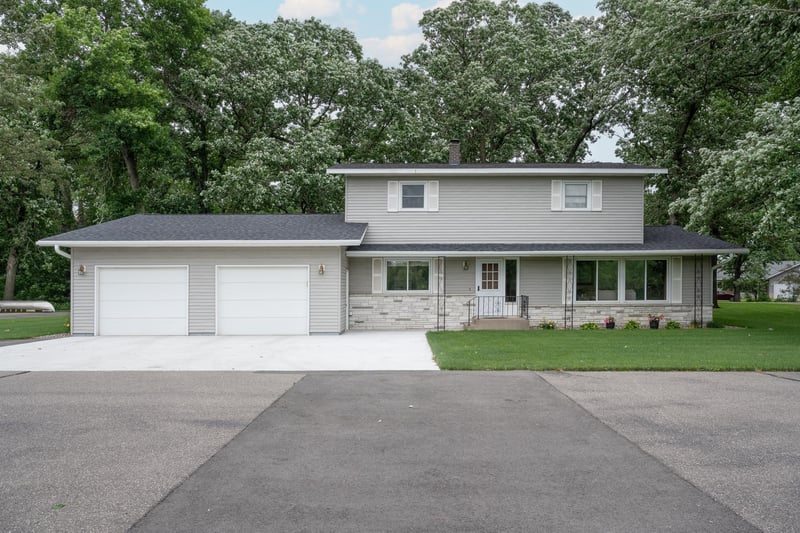 2698 17th St N, Sartell, MN 56377