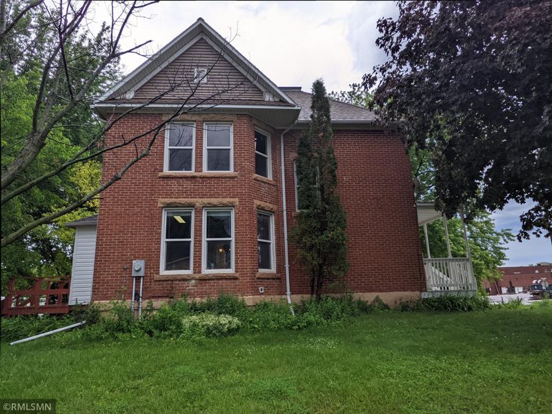 432 W Central St, Springfield, MN 56087