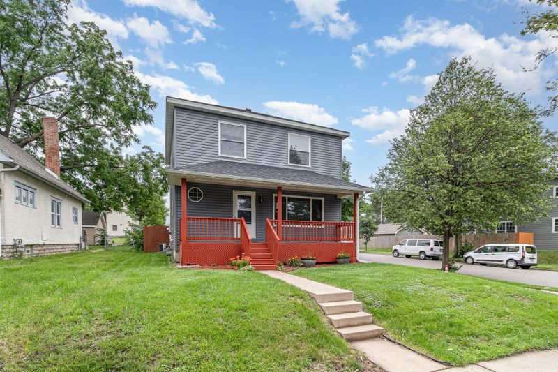 1400 Thomas Ave N, Minneapolis, MN 55411