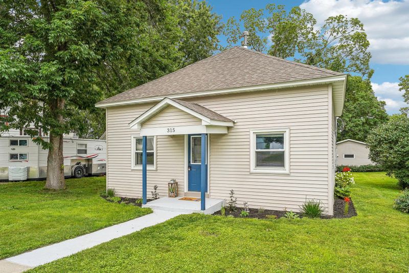 315 Birch Ave S, Maple Lake, MN 55358