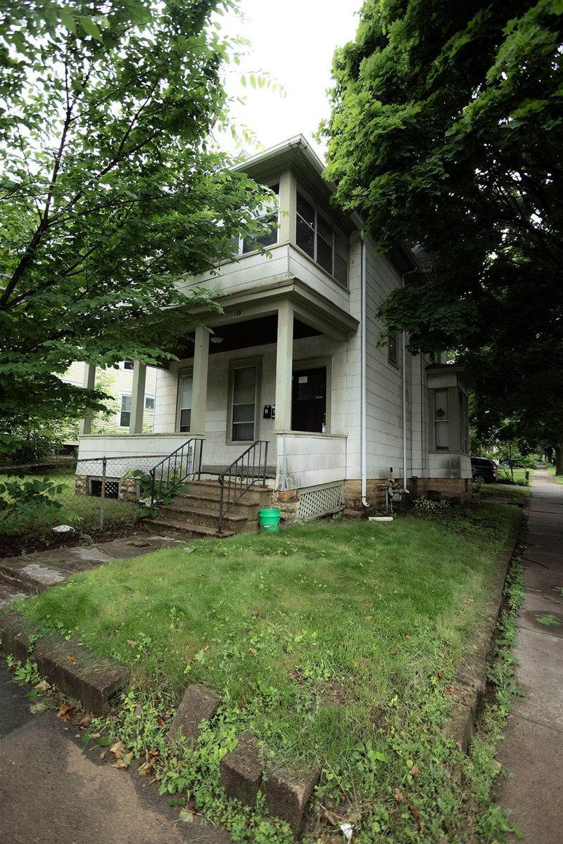 513 Humboldt Ave, West Saint Paul, MN 55107