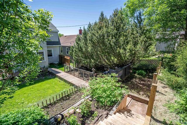2719 W 8th St, Duluth, MN 55806