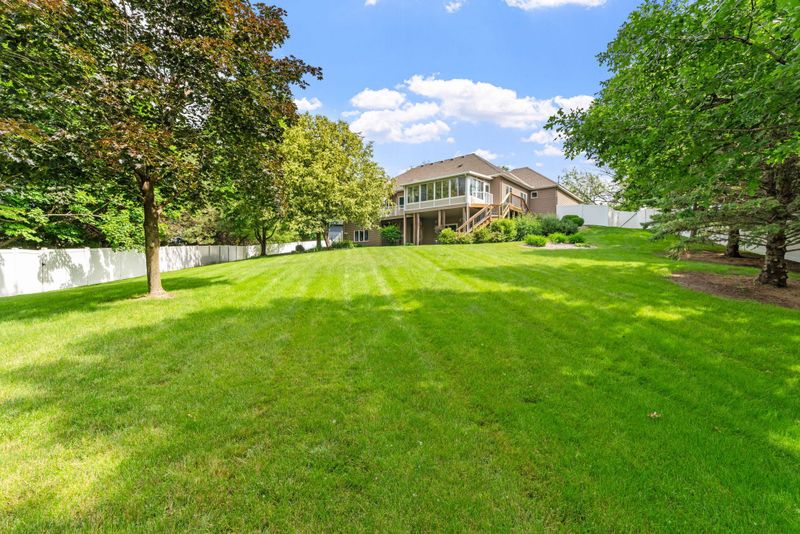 1950 Wenz Ave, Chaska, MN 55318