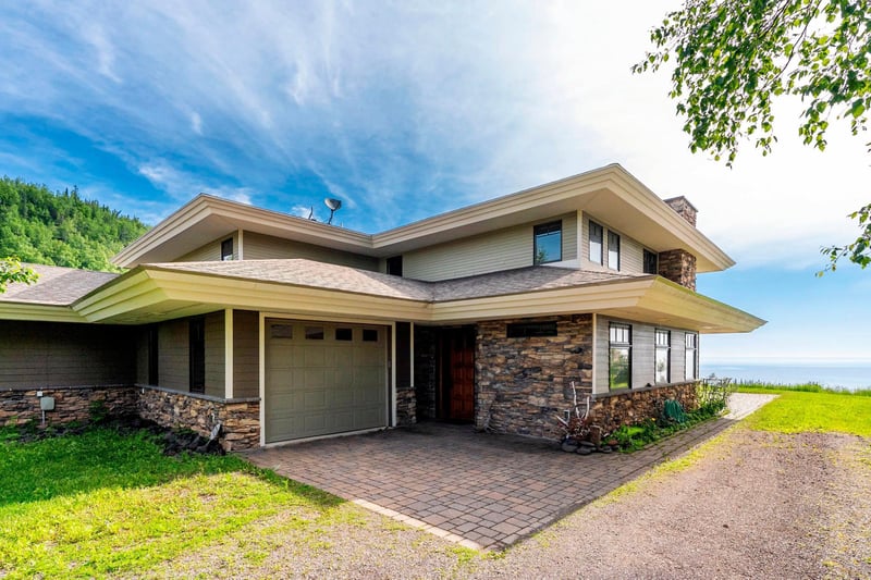 1814 Silver Cliff Rd, Two Harbors, MN 55616