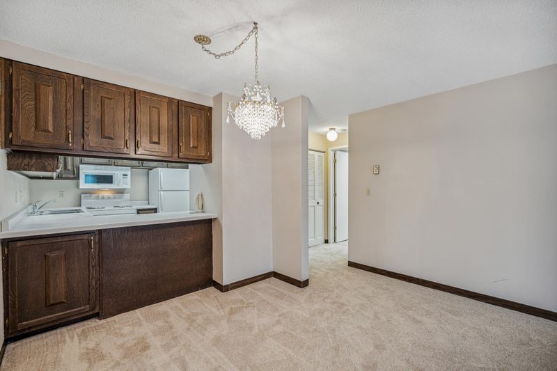 6400 York Ave S #206, Minneapolis, MN 55435