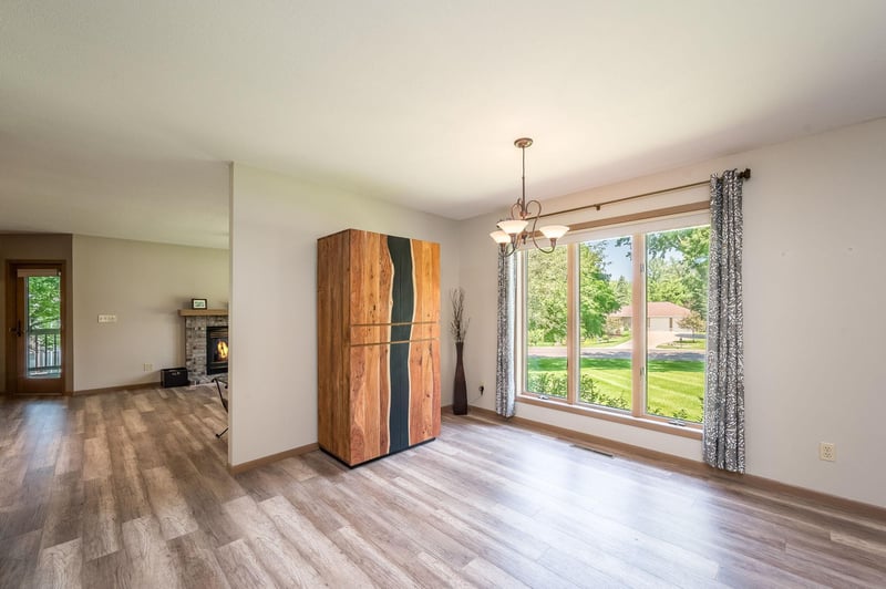 1029 Highland Dr, Blue Earth, MN 56013