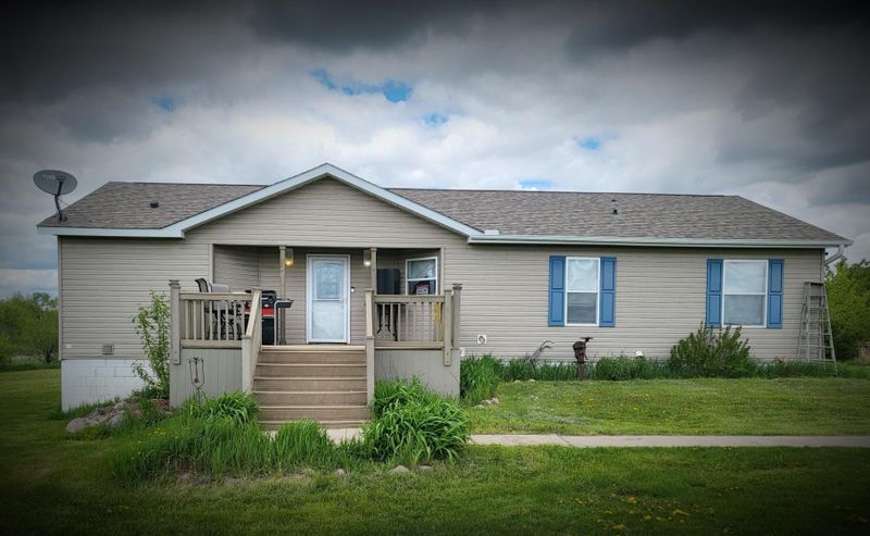 11990 70th Ave, Milaca, MN 56353