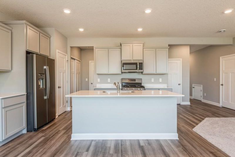 22525 Isla Way, Rogers, MN 55374