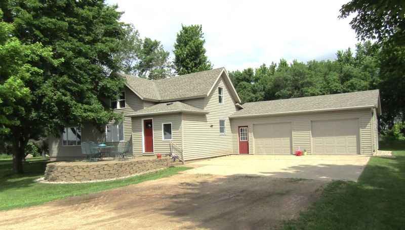 125 210th Ave SW, Appleton, MN 56208