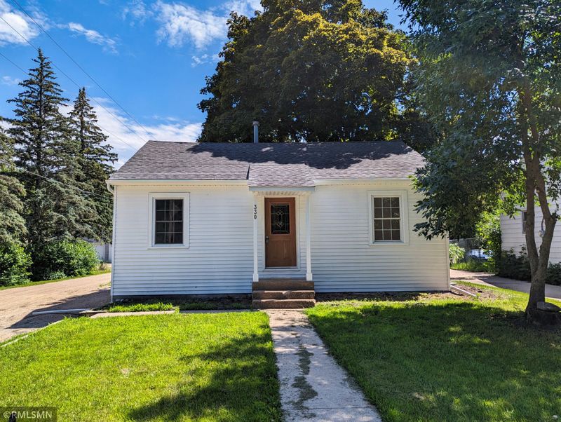 330 Elm Ave E, Hector, MN 55342