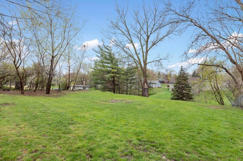 2481 Mcmenemy St, Little Canada, MN 55117