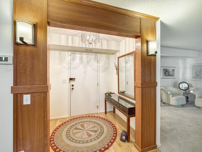 1860 Eagle Ridge Dr #W307, Mendota Heights, MN 55118