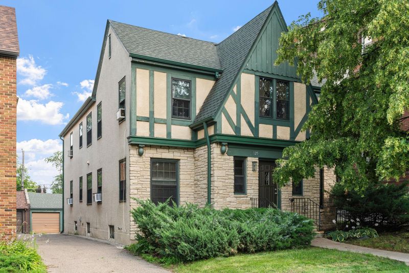 3925 Bryant Ave S #4, Minneapolis, MN 55409