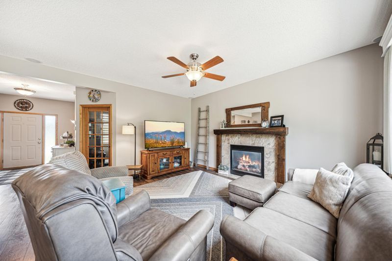 14821 Blanca Ave, Rosemount, MN 55068