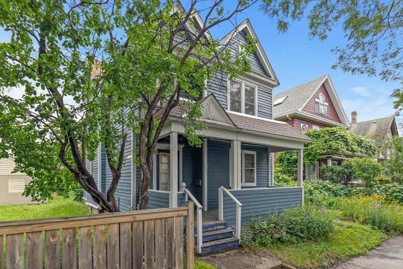 2805 16th Ave S, Minneapolis, MN 55407
