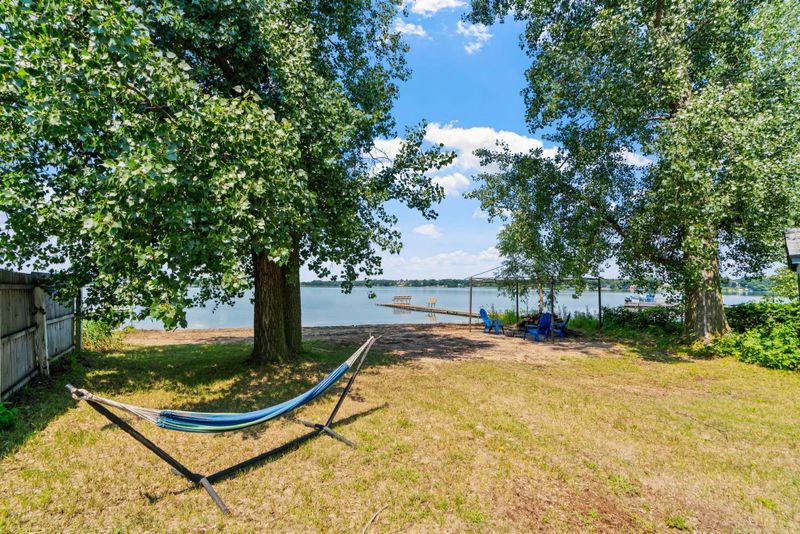 12802 Mentzer Trl, Lindstrom, MN 55045