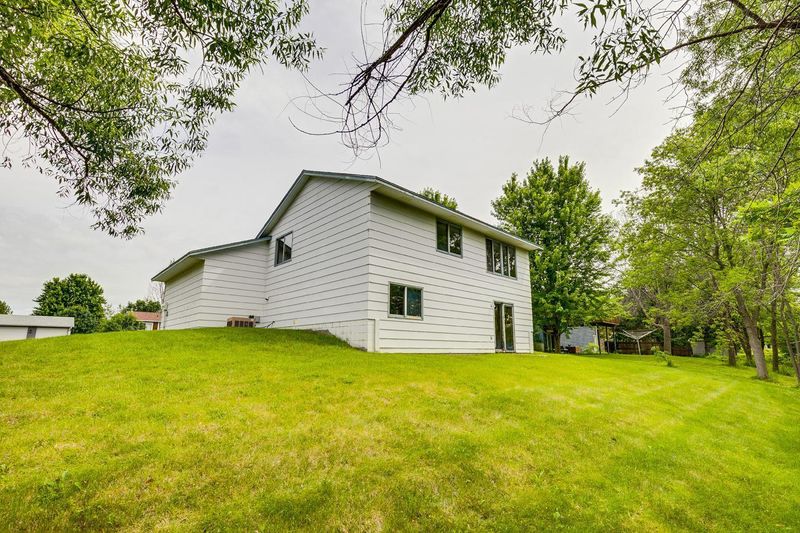 1844 Houle Cir, Centerville, MN 55038