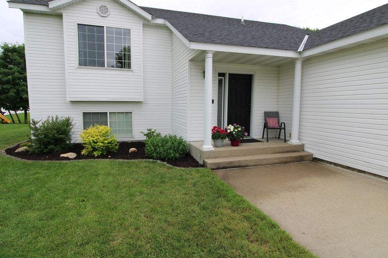 24429 17th Ave, Saint Augusta, MN 56301