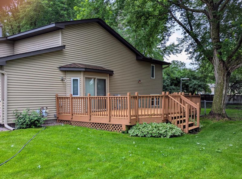 1968 72nd St, Hugo, MN 55038