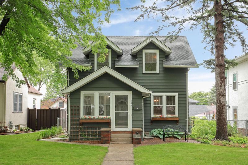 1492 Sheldon St, Saint Paul, MN 55108
