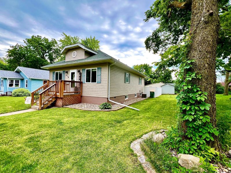 416 Dassel Ave, Ortonville, MN 56278