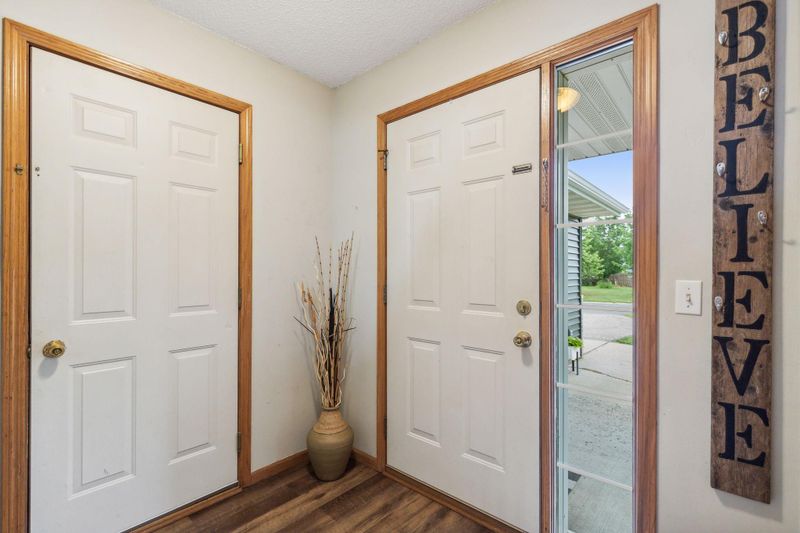 1568 Plum Creek Dr SE, Cambridge, MN 55008