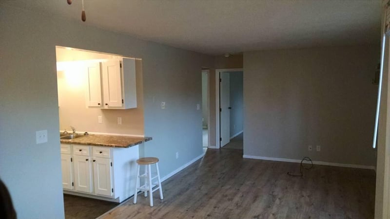 106 E 4th St, Hardwick, MN 56134