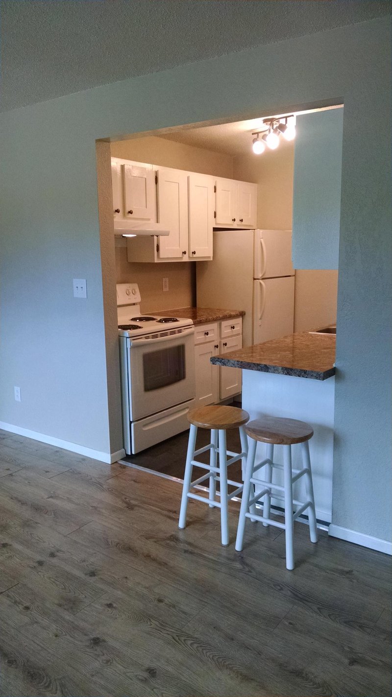 106 E 4th St, Hardwick, MN 56134