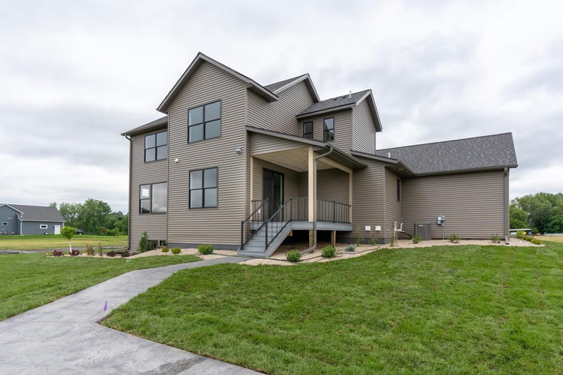 1622 Skyview Cir NW, Rochester, MN 55901