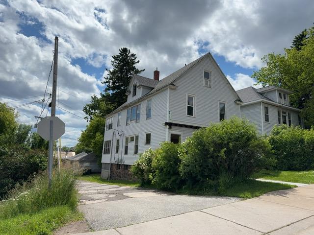 617 Piedmont Ave, Duluth, MN 55806