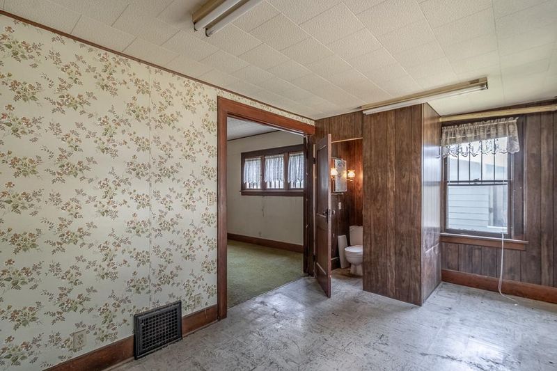 921 N Broad St, Mankato, MN 56001