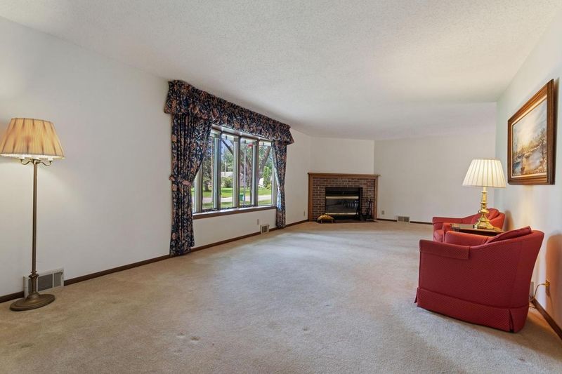 7908 64th Ave N, Minneapolis, MN 55428