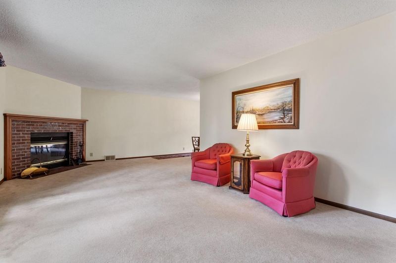 7908 64th Ave N, Minneapolis, MN 55428